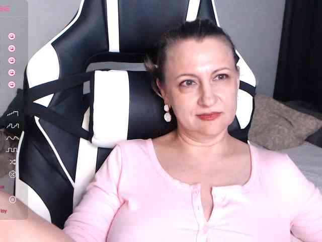 LoveSuperGerl webcam