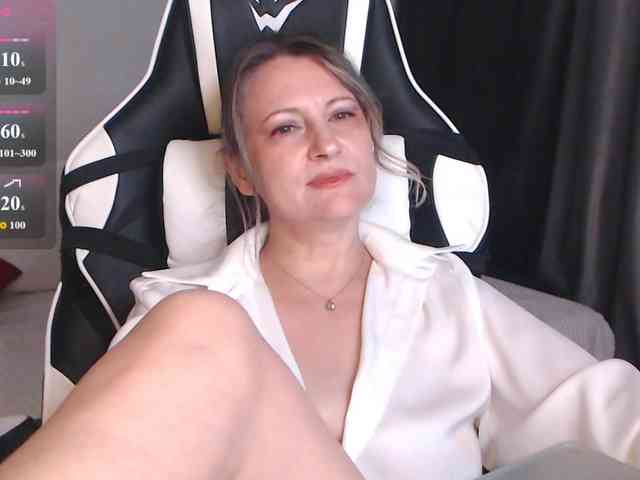 LoveSuperGerl webcam