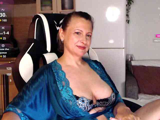 LoveSuperGerl webcam