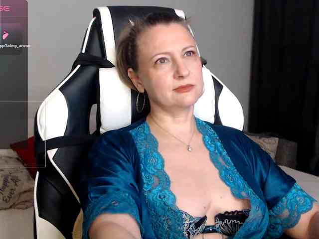 LoveSuperGerl webcam