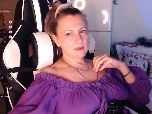 LoveSuperGerl webcam