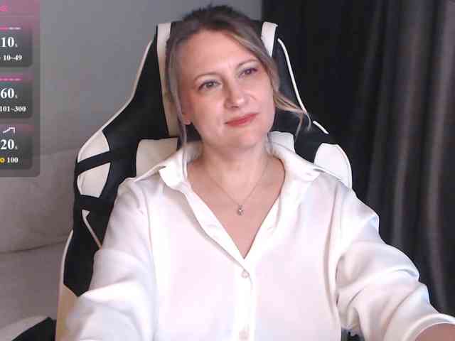 LoveSuperGerl webcam