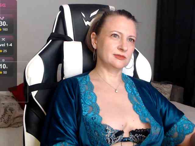 LoveSuperGerl webcam