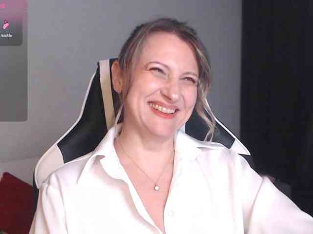 LoveSuperGerl webcam