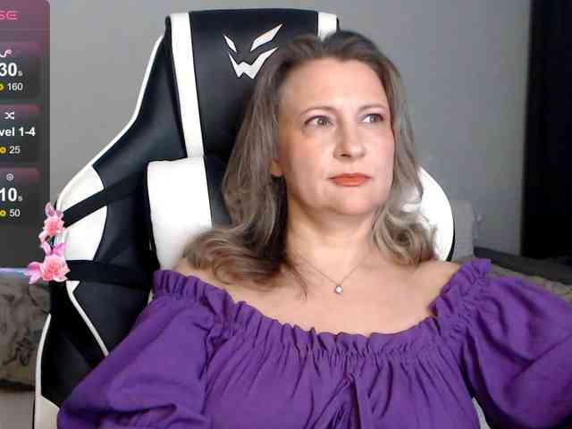 LoveSuperGerl webcam