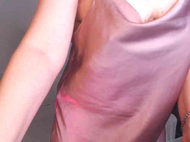 LoveSuperGerl webcam