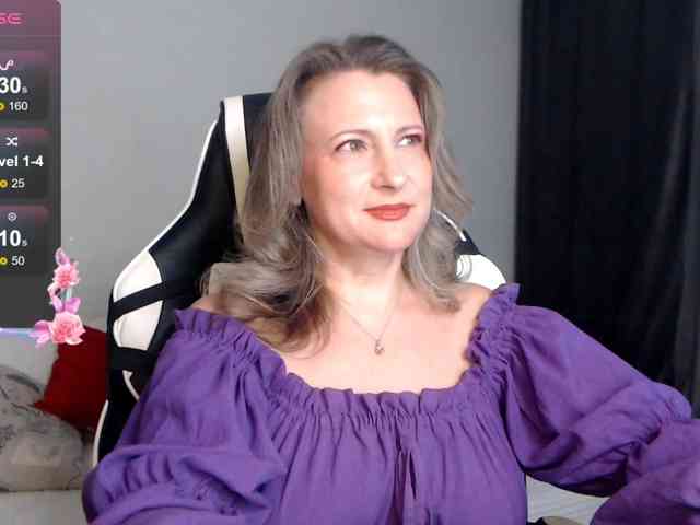 LoveSuperGerl webcam