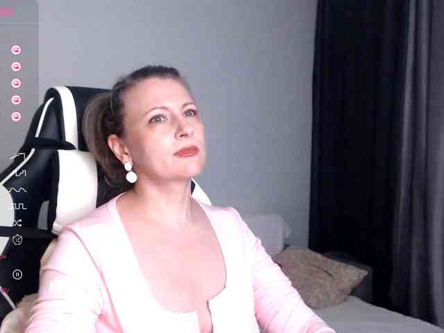 LoveSuperGerl webcam