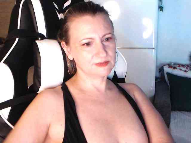 LoveSuperGerl webcam