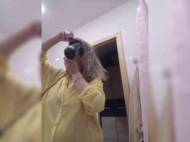 LoveSuperGerl webcam