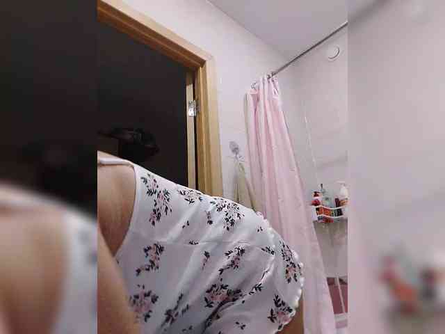 LoveSuperGerl webcam