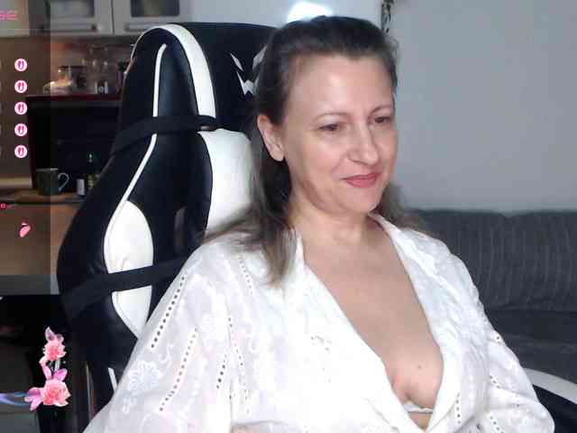 LoveSuperGerl webcam