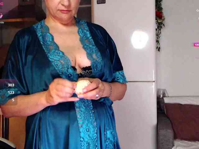 LoveSuperGerl webcam