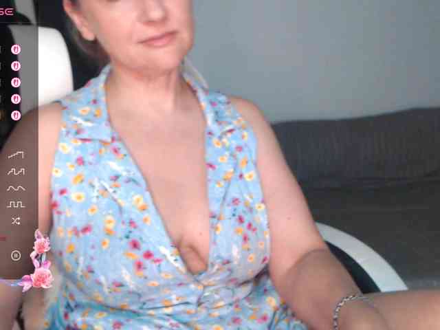 LoveSuperGerl webcam