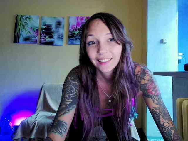 MORNINGXXXSTAR webcam