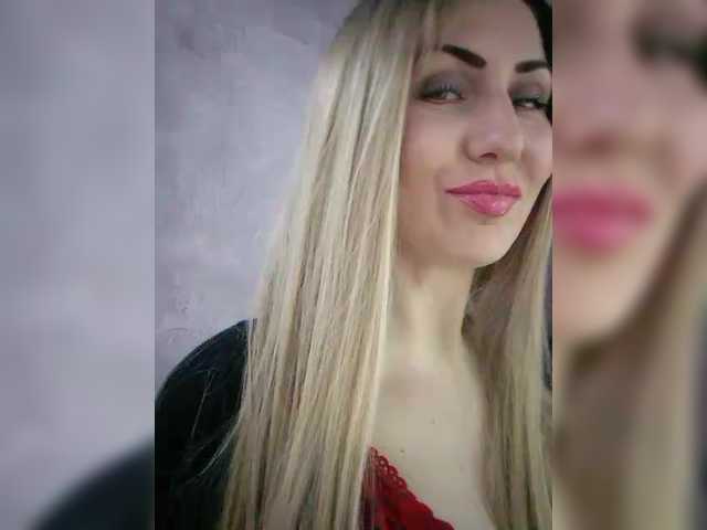 Cassssablanca's BongaCams show and profile