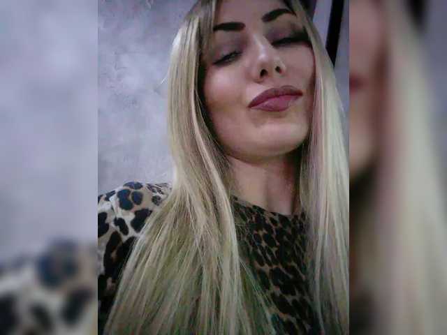 Cassssablanca's BongaCams show and profile