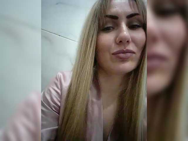 Cassssablanca's BongaCams show and profile