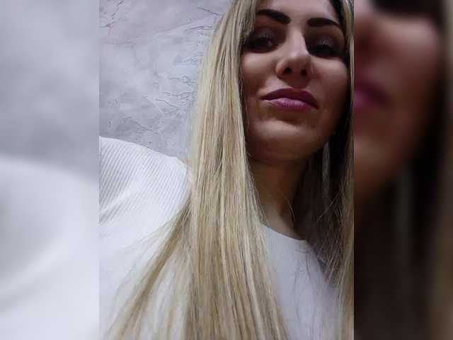 Cassssablanca's BongaCams show and profile