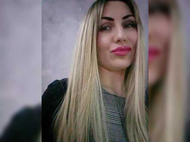 Cassssablanca's BongaCams show and profile