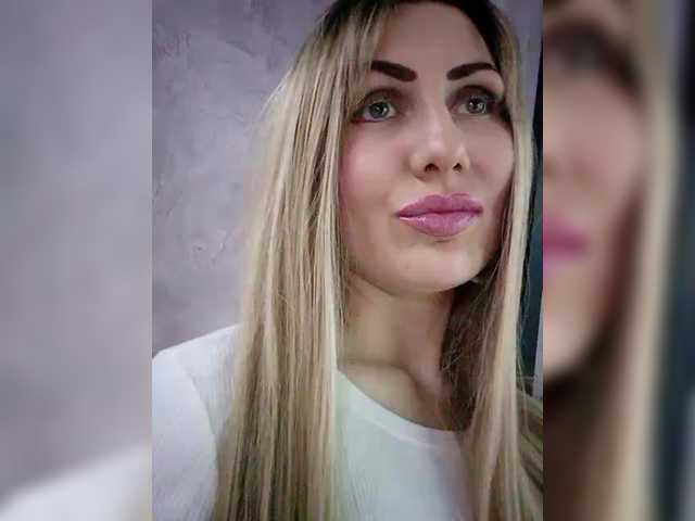 Cassssablanca's BongaCams show and profile