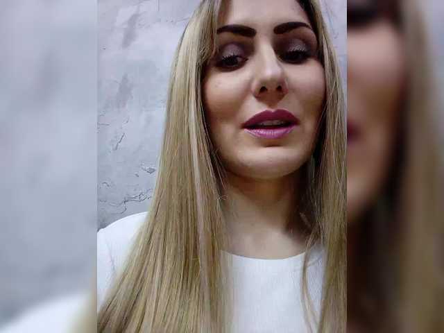 Cassssablanca's BongaCams show and profile
