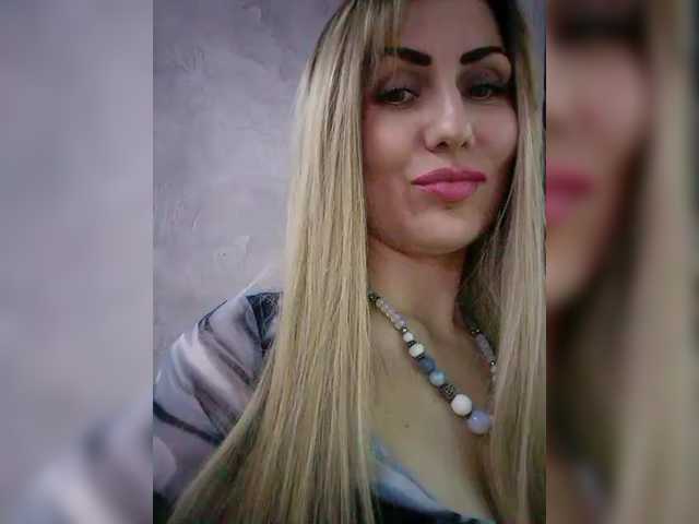 Cassssablanca's BongaCams show and profile