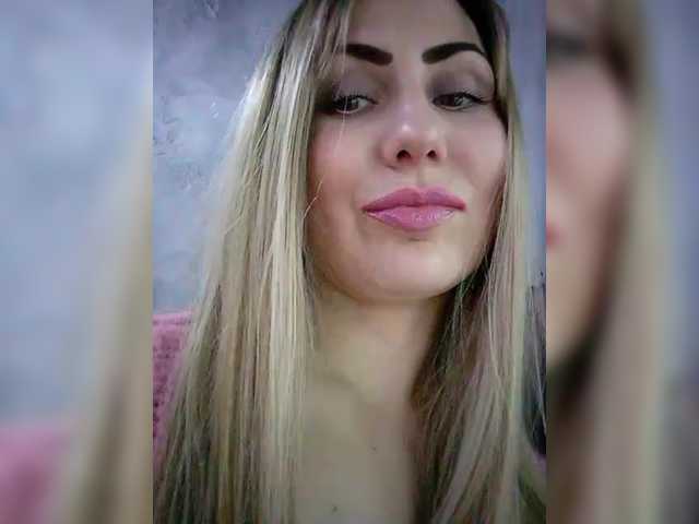 Cassssablanca's BongaCams show and profile