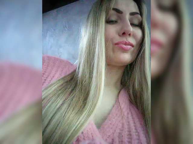 Cassssablanca's BongaCams show and profile