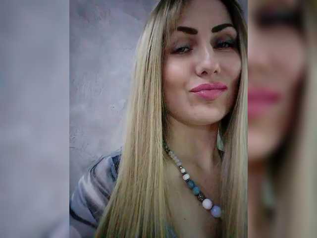 Cassssablanca's BongaCams show and profile