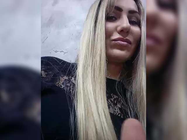 Cassssablanca's BongaCams show and profile