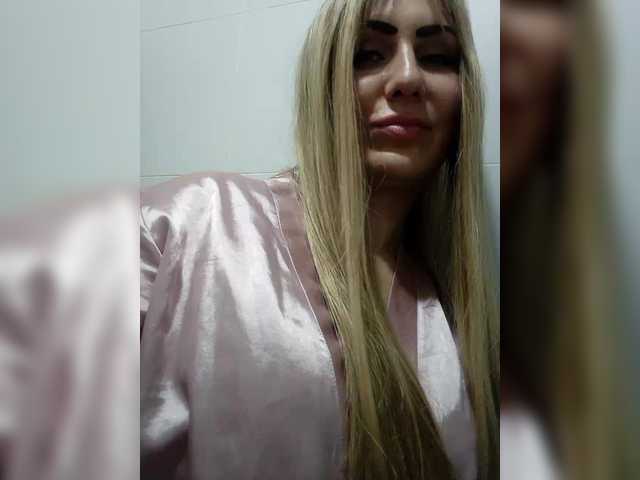 Cassssablanca's BongaCams show and profile