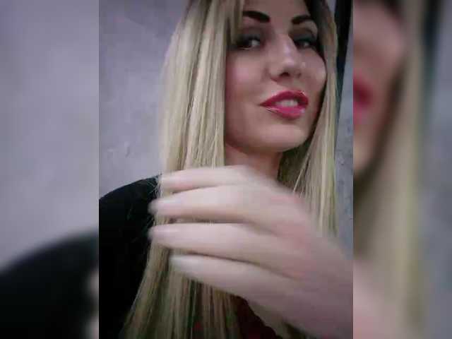 Cassssablanca's BongaCams show and profile