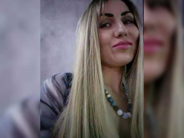 Cassssablanca's BongaCams show and profile