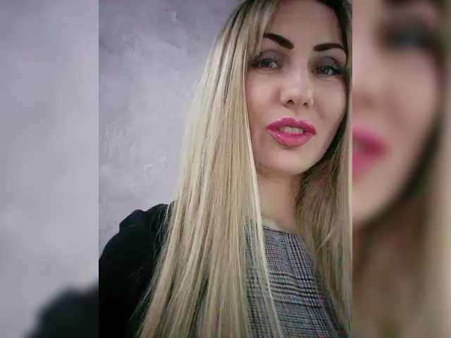 Cassssablanca's BongaCams show and profile