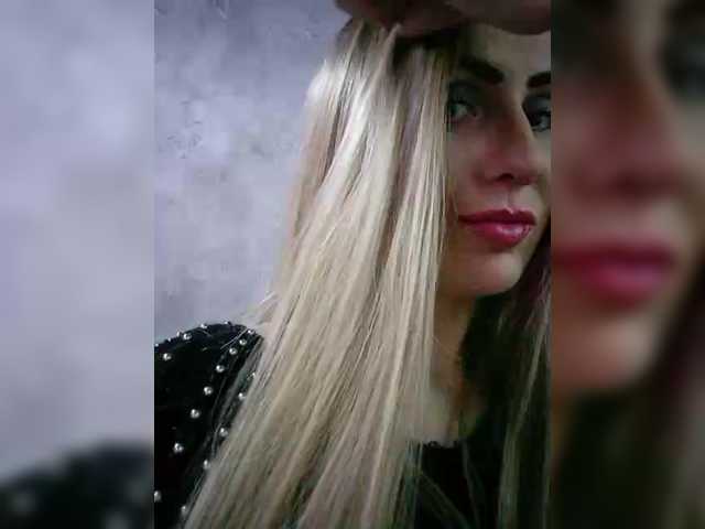 Cassssablanca's BongaCams show and profile