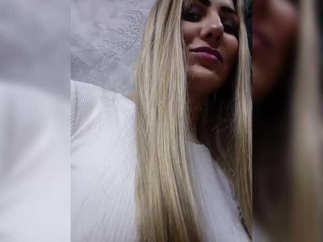 Cassssablanca's BongaCams show and profile