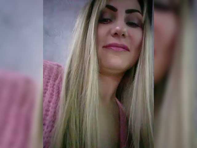 Cassssablanca's BongaCams show and profile