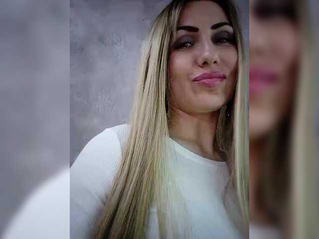 Cassssablanca's BongaCams show and profile