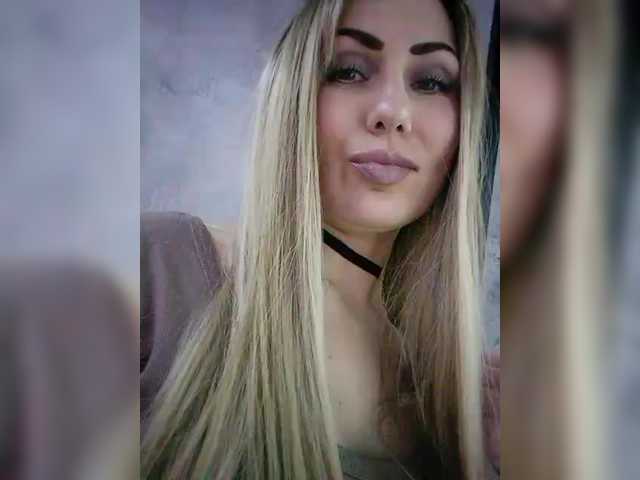 Cassssablanca's BongaCams show and profile