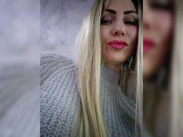 Cassssablanca's BongaCams show and profile