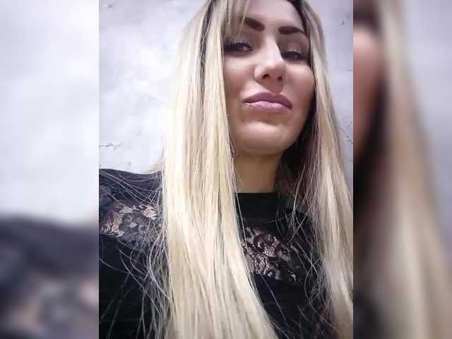 Cassssablanca's BongaCams show and profile