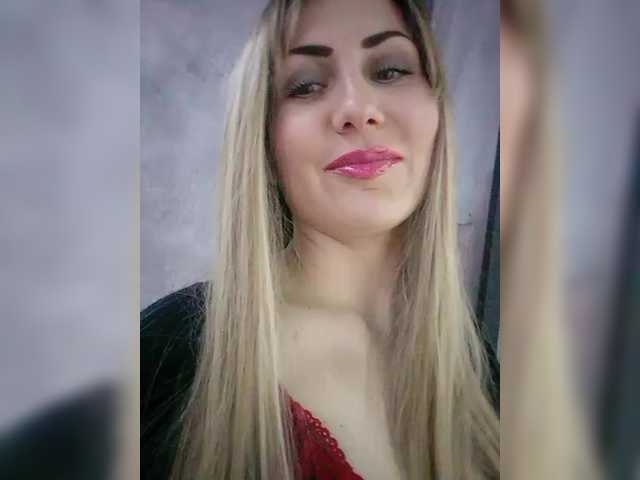 Cassssablanca's BongaCams show and profile