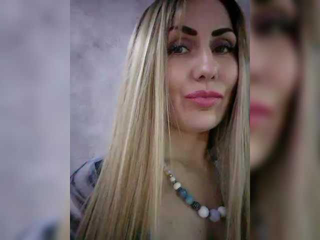 Cassssablanca's BongaCams show and profile