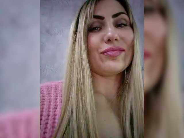 Cassssablanca's BongaCams show and profile