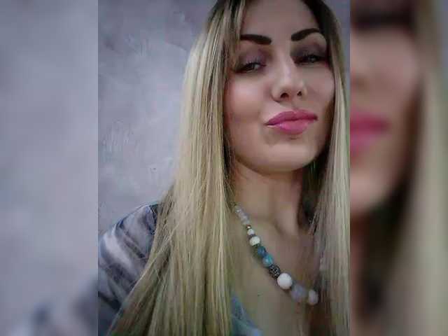 Cassssablanca's BongaCams show and profile