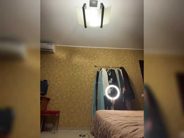 LouiseJenkin's BongaCams profile