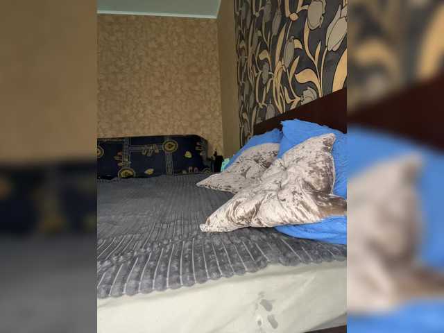 LouiseJenkin's BongaCams show and profile