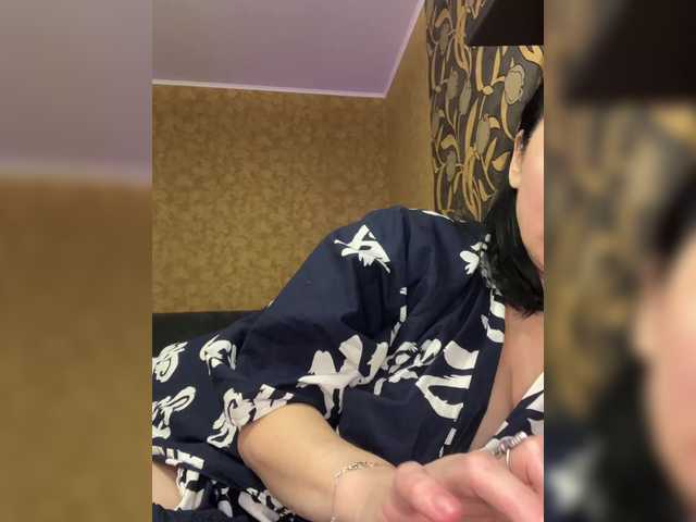 LouiseJenkin's BongaCams show and profile