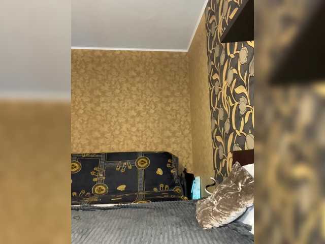 LouiseJenkin's BongaCams show and profile